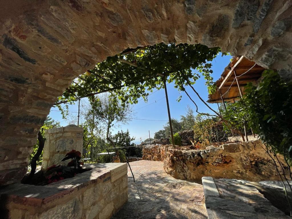 Find Your Peace In A Traditional Country House!! Lagia Bagian luar foto