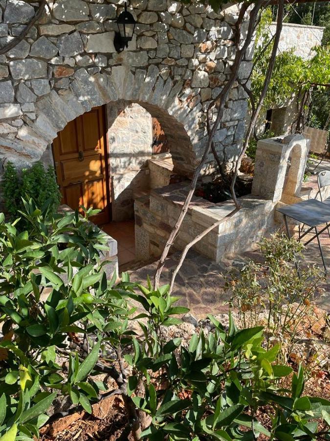 Find Your Peace In A Traditional Country House!! Lagia Bagian luar foto