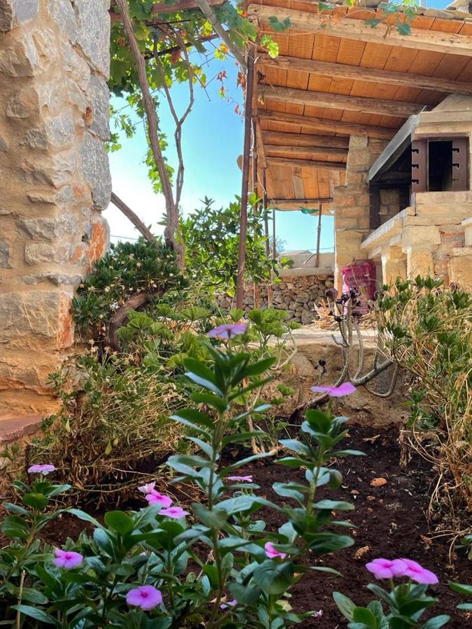 Find Your Peace In A Traditional Country House!! Lagia Bagian luar foto