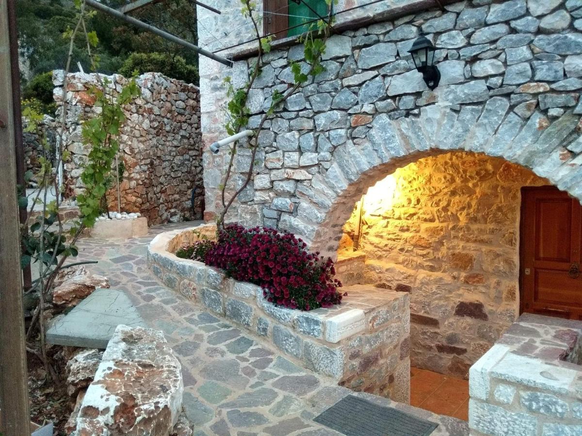 Find Your Peace In A Traditional Country House!! Lagia Bagian luar foto