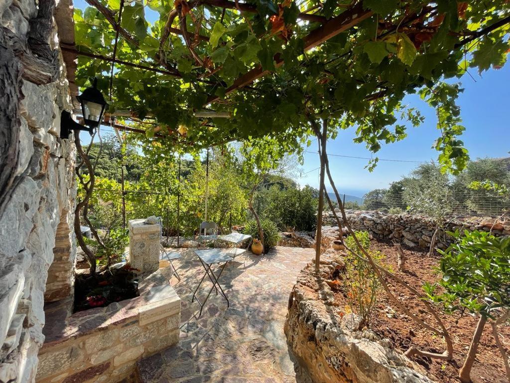 Find Your Peace In A Traditional Country House!! Lagia Bagian luar foto