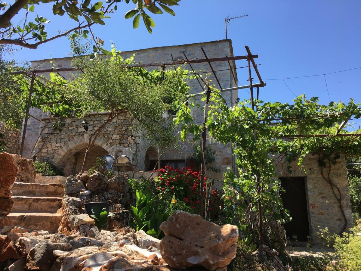 Find Your Peace In A Traditional Country House!! Lagia Bagian luar foto