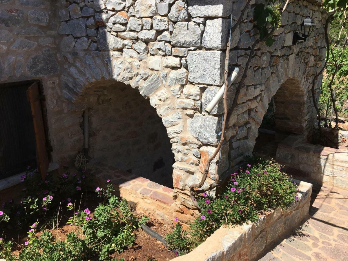 Find Your Peace In A Traditional Country House!! Lagia Bagian luar foto